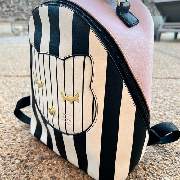 Betsey Johnson Striped Cat Mini Backpack Purse Gold Heart Nose Kawaii Y2K Bag - Picture 3 of 11